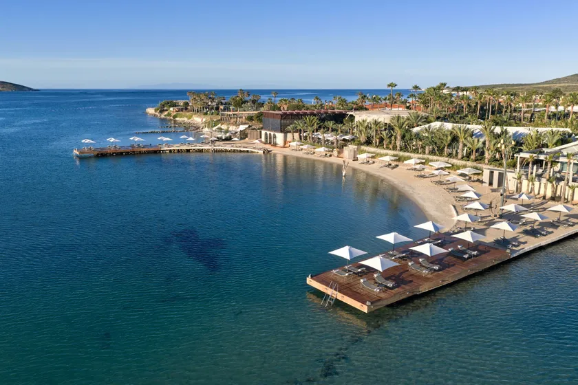 Biblos plajı ve Ege manzarası